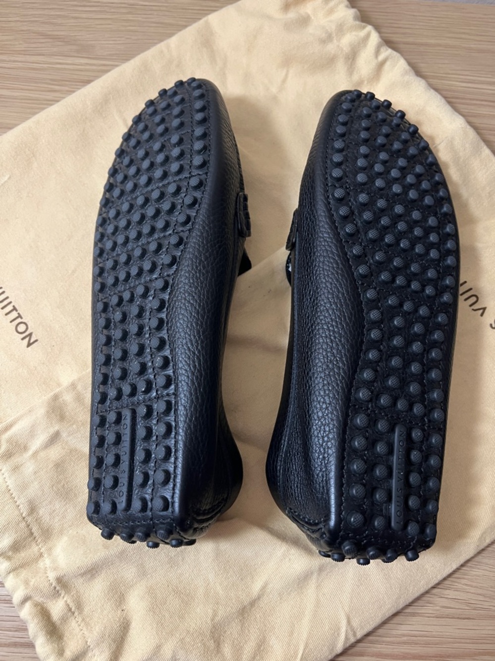 Louis Vuitton Black Pebbled Leather Loafers with Gold Hardware size 38,5 - Picture 6 of 11